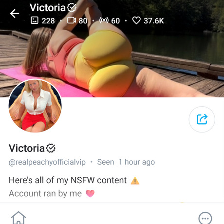 RealPeachyOfficial