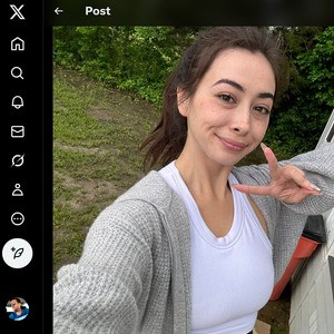 Chloe Surreal, Twitter Porn Accounts