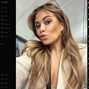 Stevie Burns, Best F2F Girls List