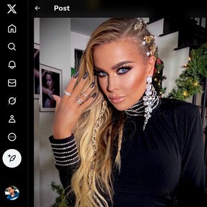 Carmen Electra, Twitter Porn Accounts