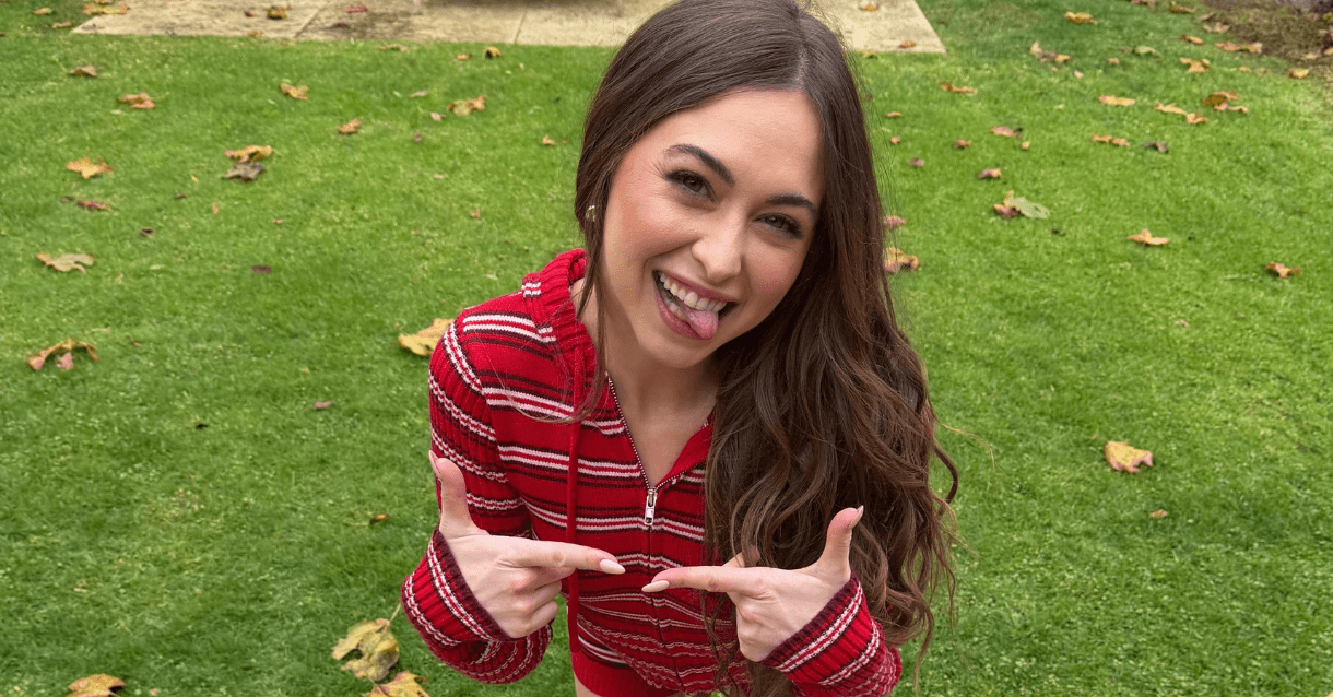 Best of pornstar Riley Reid creampie scenes 13 RileyReid6